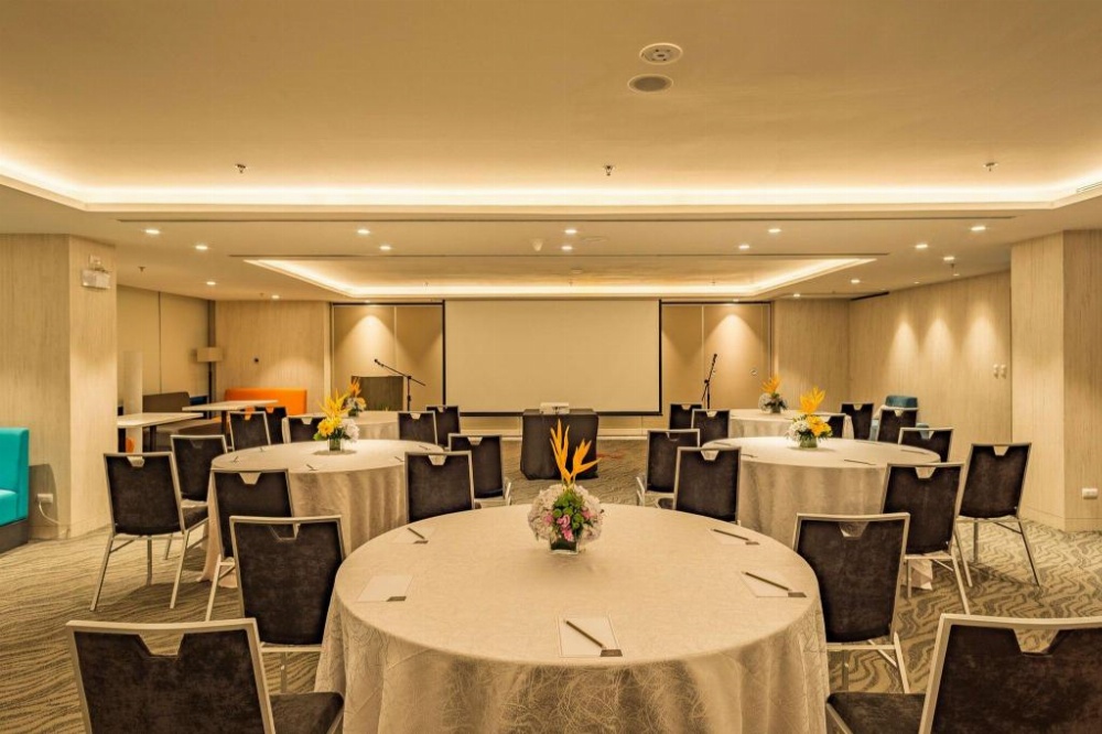 Savoy Hotel Manila Image 21